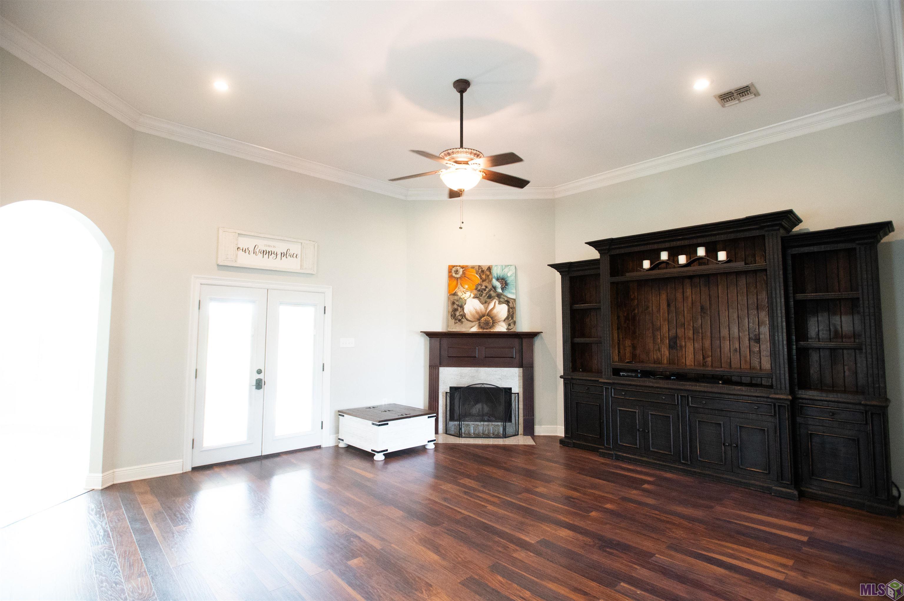 263 Buccaneer Road Gray, LA 70359 - Photo 15 of 35 Living room