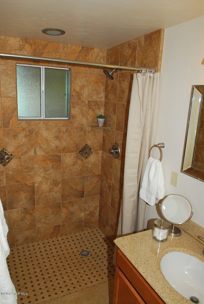 2009 North Ridgeway Road Tucson, AZ 85712 - Photo 7 of 18 Gallery Image 7