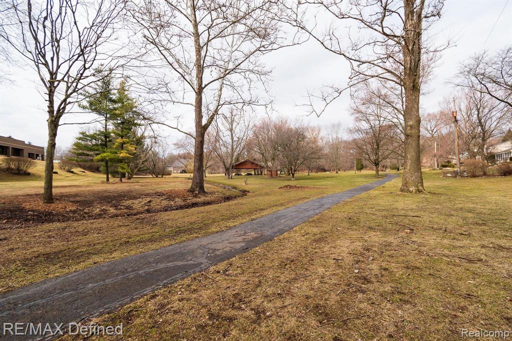 674 Campus Road Rochester Hills, MI 48309 - Photo 43 of 48