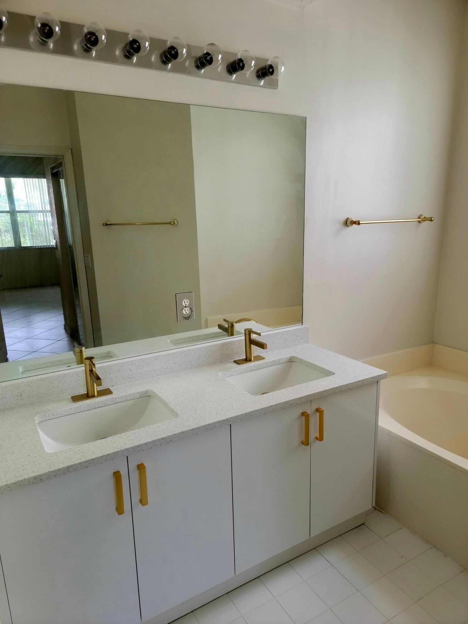 6767 Silver Ridge Lane Greenacres, FL 33413 - Photo 8 of 18 20230926_114050