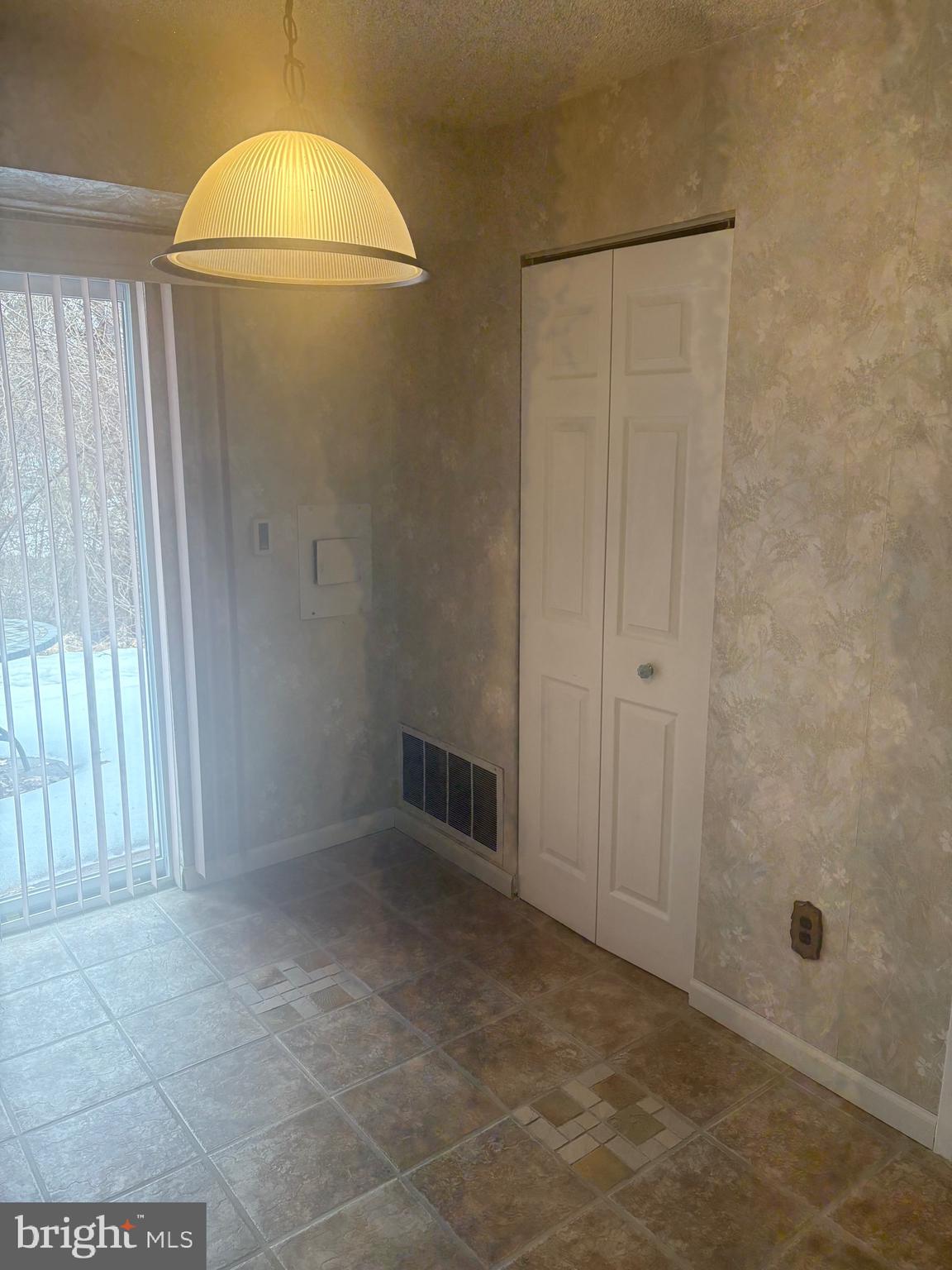 11829 Academy Road, Unit 29B Philadelphia, PA 19154 - Photo 31 of 33 a view of an empty room with a window