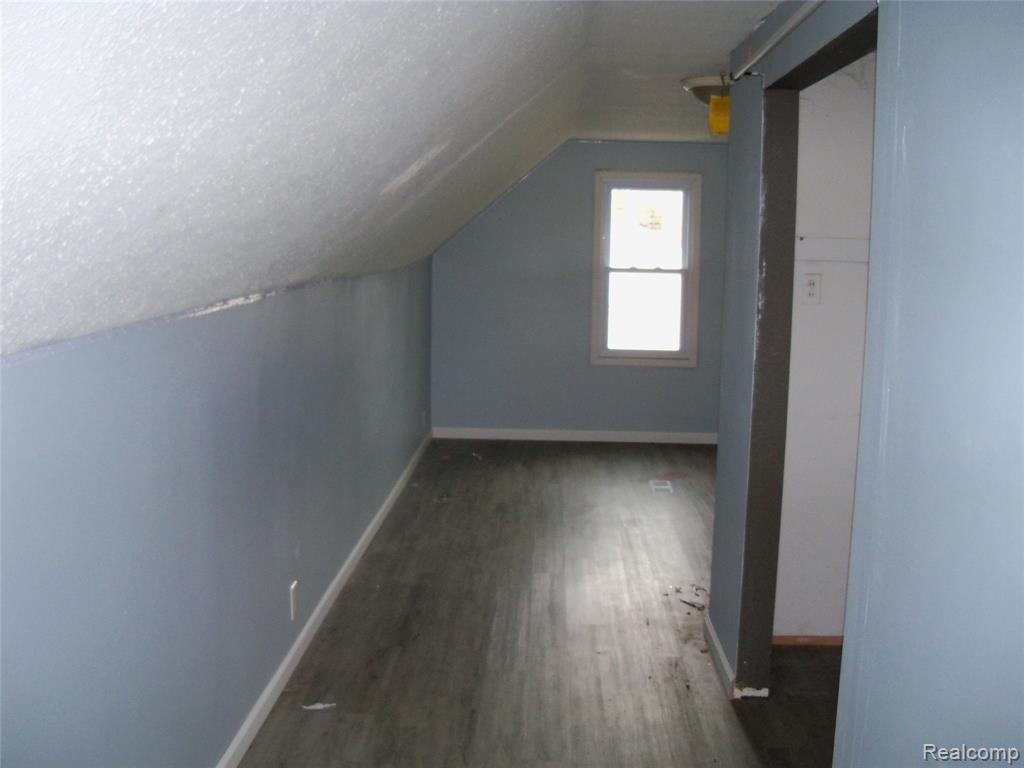 413 Hemphill Road Flint, MI 48507 - Photo 16 of 21