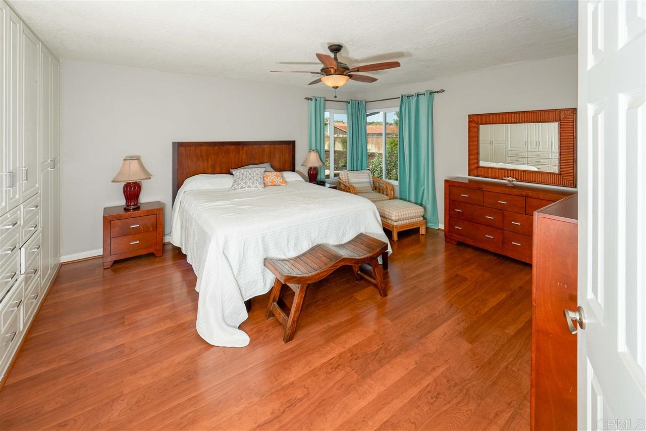 355 Chapalita Drive Encinitas, CA 92024 - Photo 17 of 22