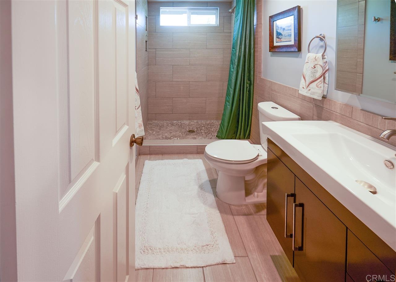 355 Chapalita Drive Encinitas, CA 92024 - Photo 19 of 22