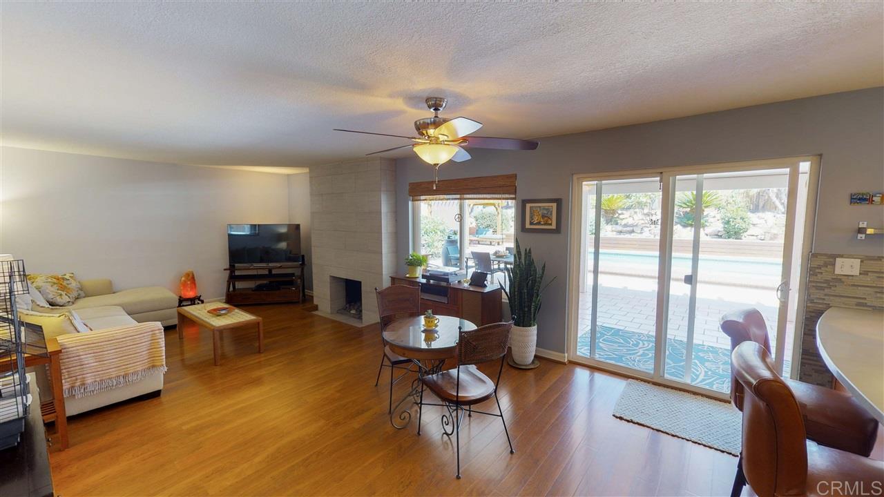 355 Chapalita Drive Encinitas, CA 92024 - Photo 10 of 22