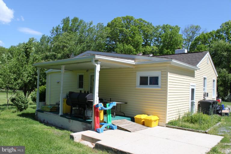 8489 New Cut Road Severn, MD 21144 - Photo 2 of 24 Exterior (Rear)