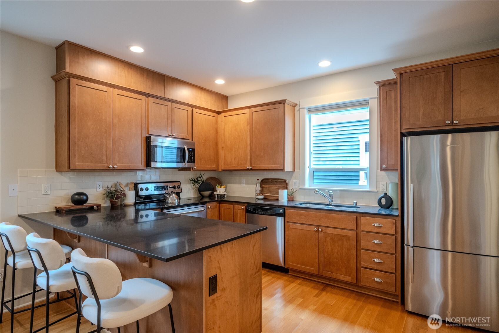 511 North 46th Street, Unit A Seattle, WA 98103 - Photo 6 of 34 Gallery Image 6