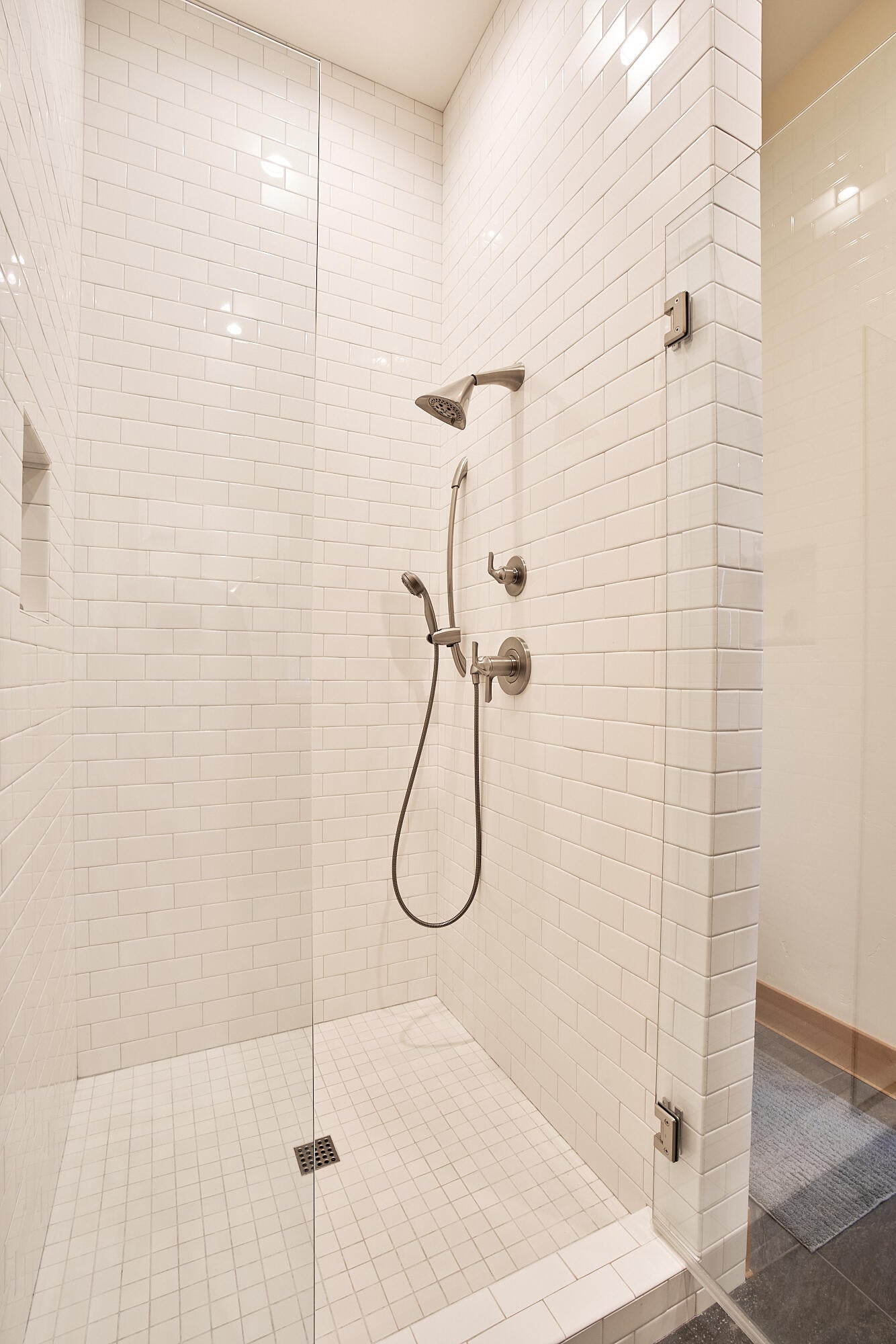 19525 Innes Market Road Bend, OR 97703 - Photo 24 of 56 The tile shower of the 2nd primary of the Main home.