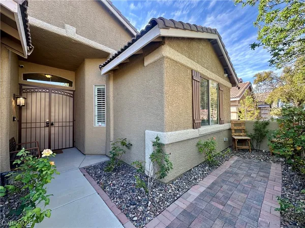 $2,995 | 10697 Bonnyhill Street, Las Vegas, NV 89141