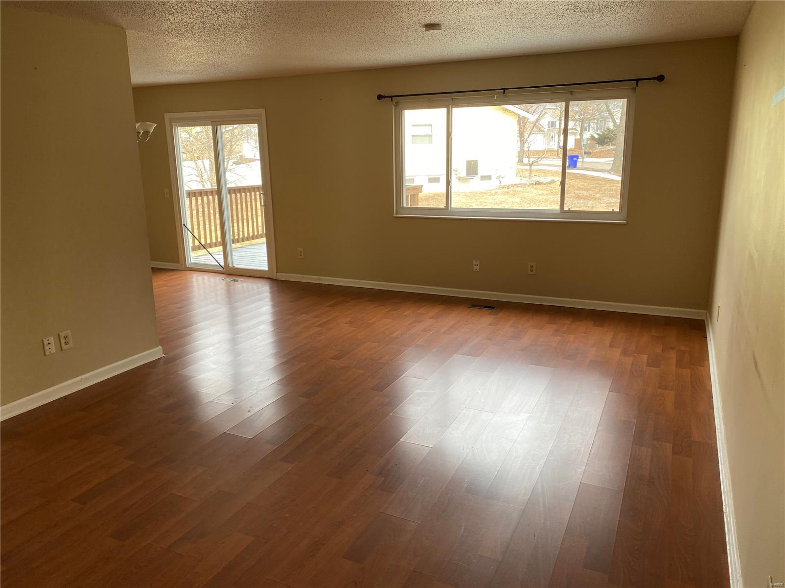 1035 Shadowoak Drive Ballwin, MO 63021 - Photo 2 of 14 Gallery Image 2