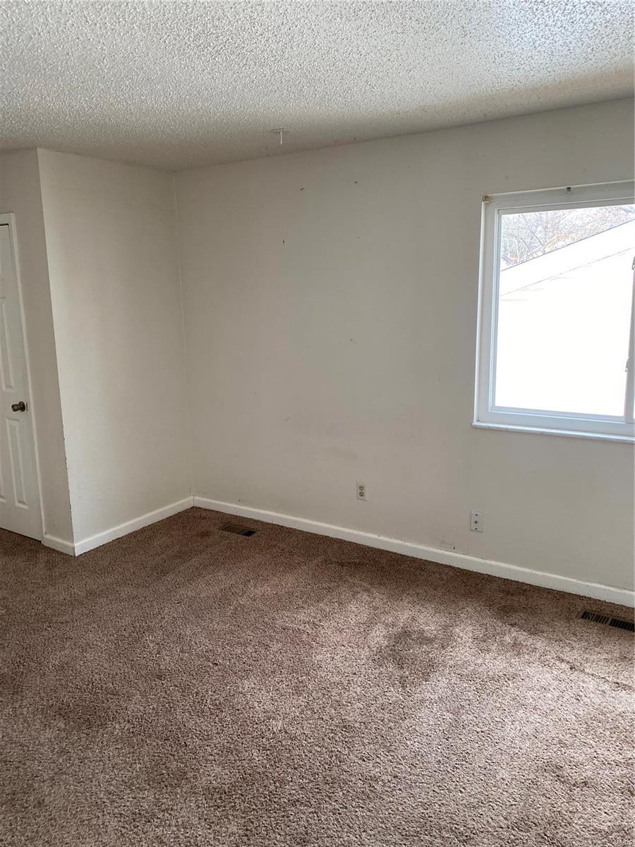 1035 Shadowoak Drive Ballwin, MO 63021 - Photo 7 of 14 Gallery Image 7