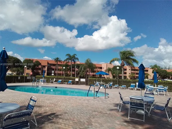 $90,000 | 9581 Sunrise Lakes Boulevard, Unit 202, Sunrise, FL 33322