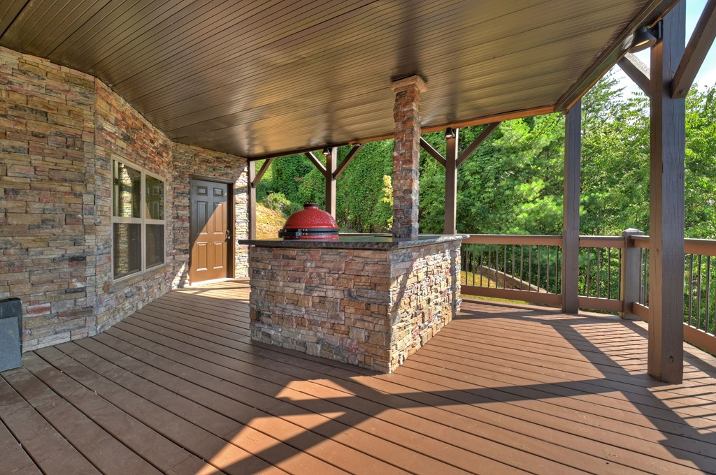 45 Flat Top Trail Murphy, NC 28906 - Photo 44 of 53 a view of a patio with wooden floor