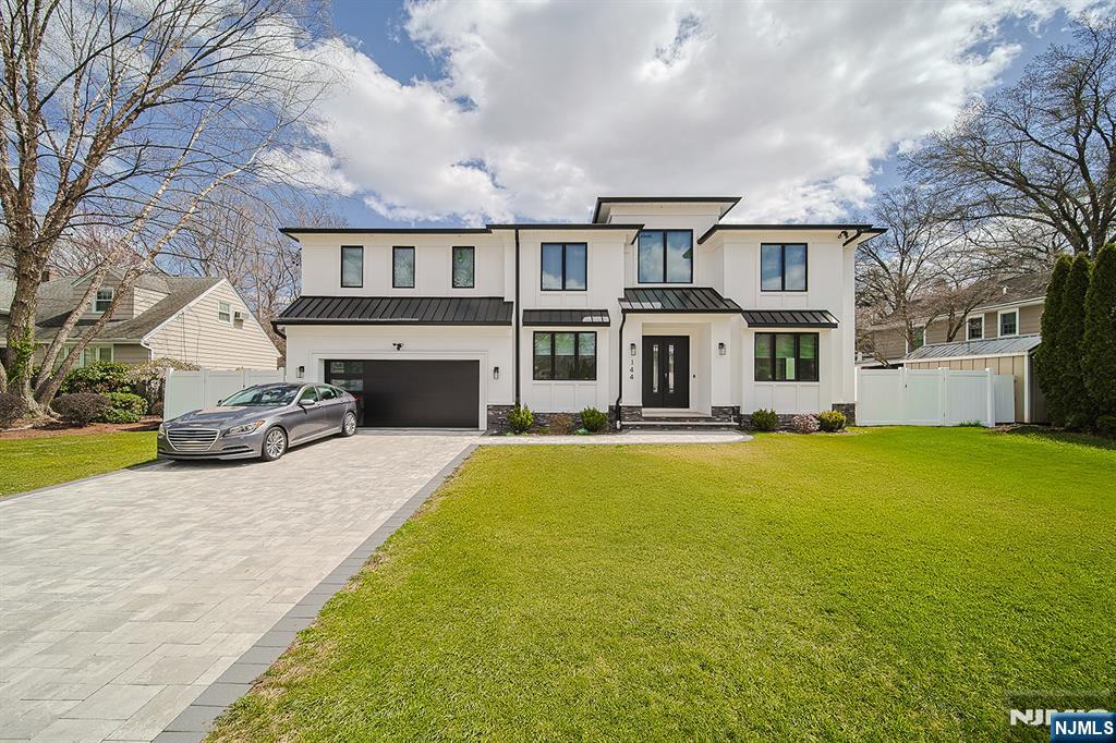 144 Village Circle Paramus, NJ 07652 - Photo 1 of 50