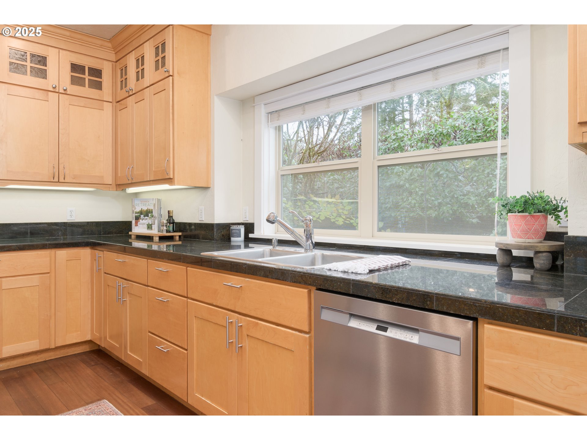 3520 Spring Boulevard Eugene, OR 97405 - Photo 16 of 47 Gallery Image 16