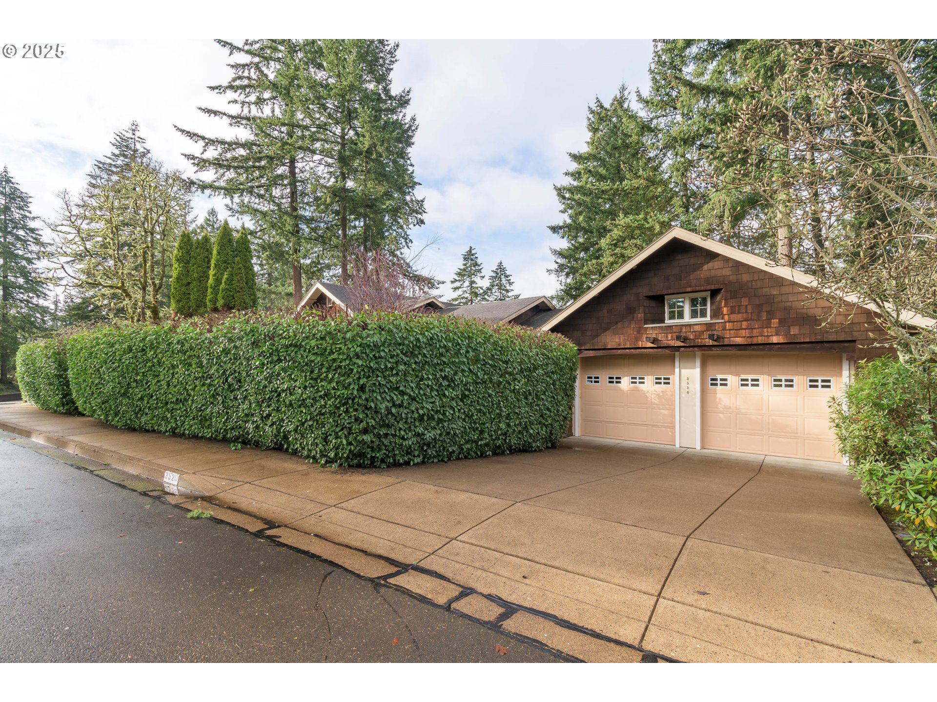 3520 Spring Boulevard Eugene, OR 97405 - Photo 2 of 47 Gallery Image 2
