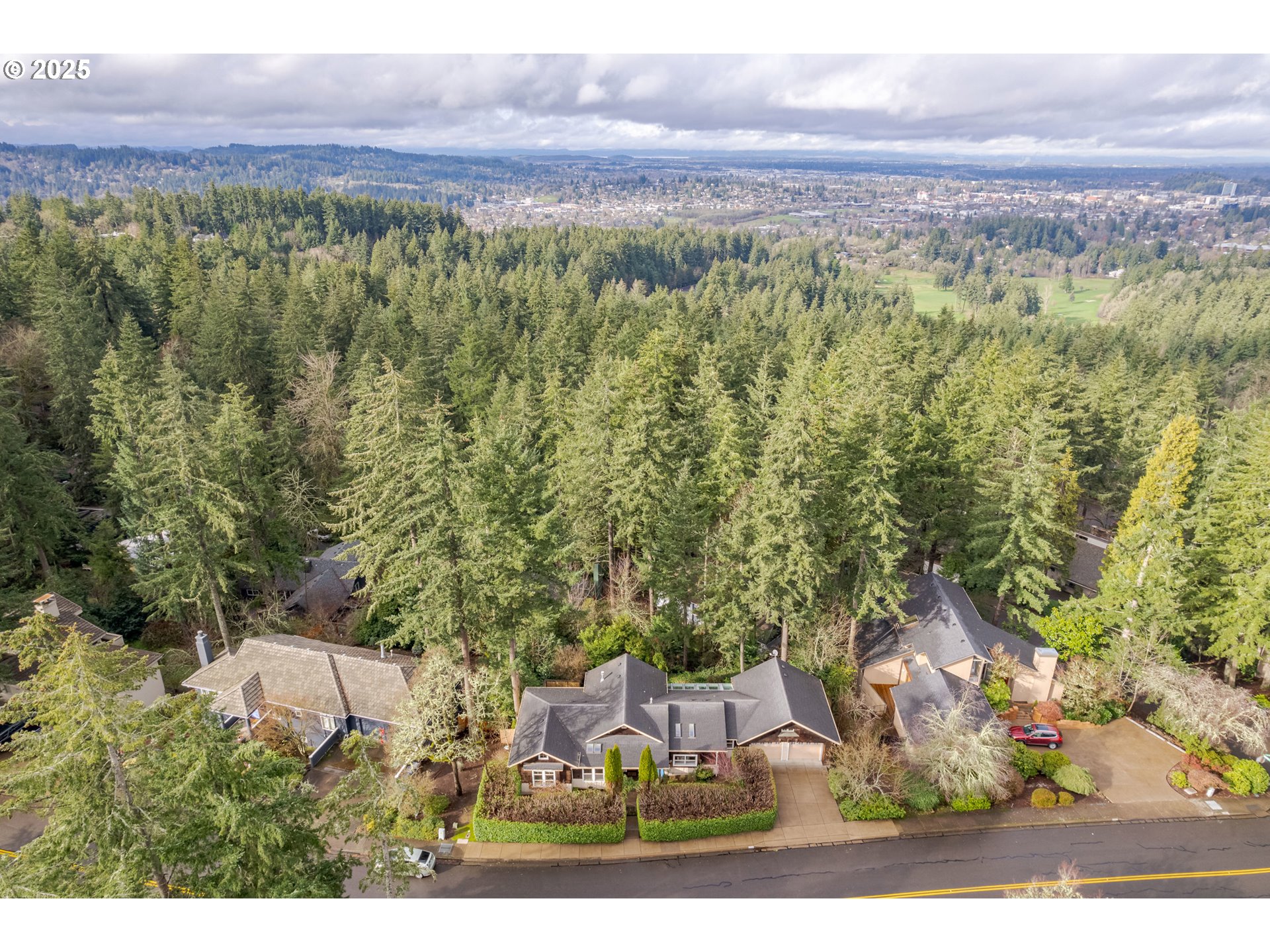 3520 Spring Boulevard Eugene, OR 97405 - Photo 3 of 47 Gallery Image 3