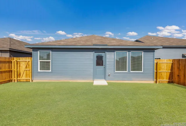 $1,895 | 7311 Adam Star, San Antonio, TX 78263