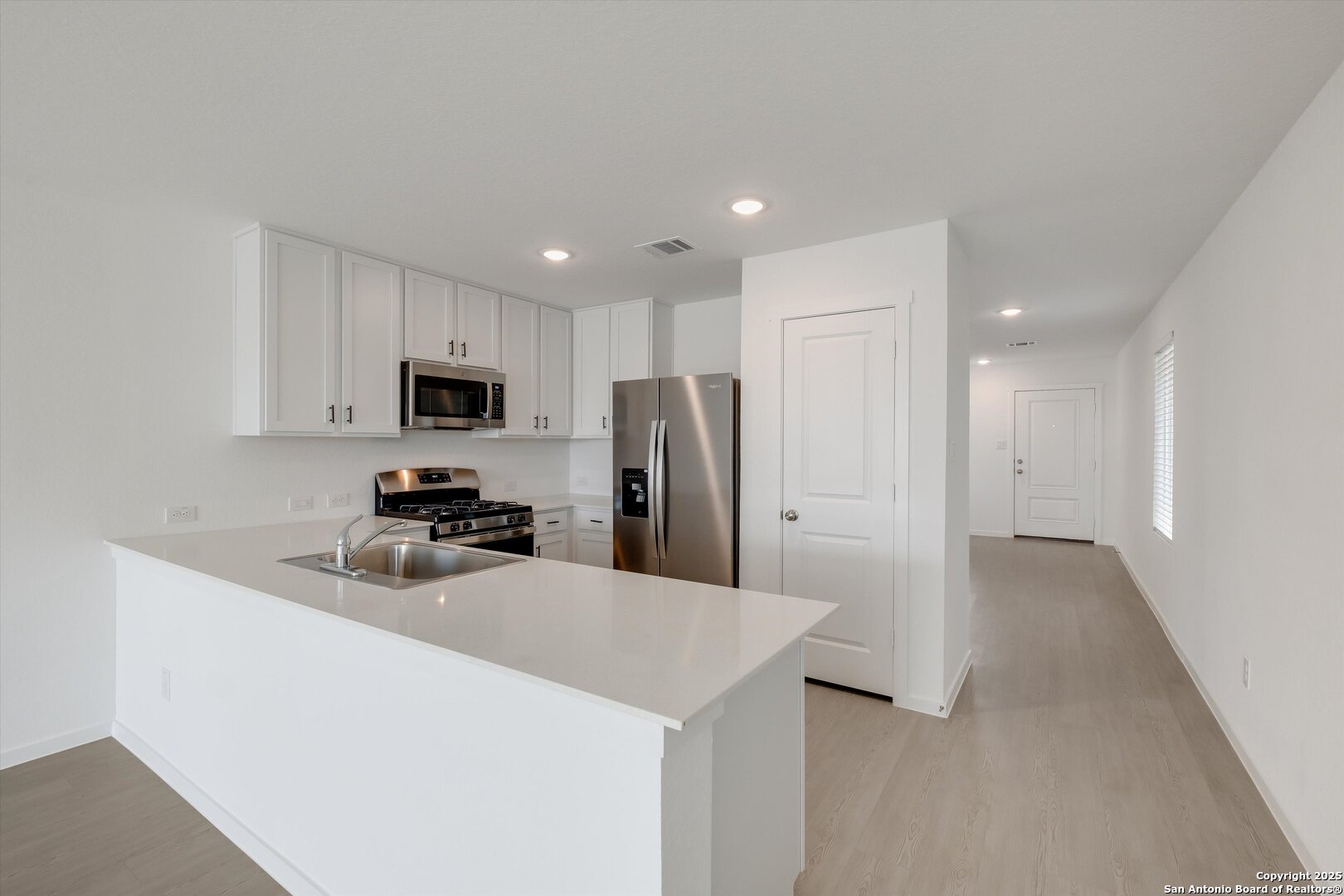 7311 Adam Star San Antonio, TX 78263 - Photo 4 of 20