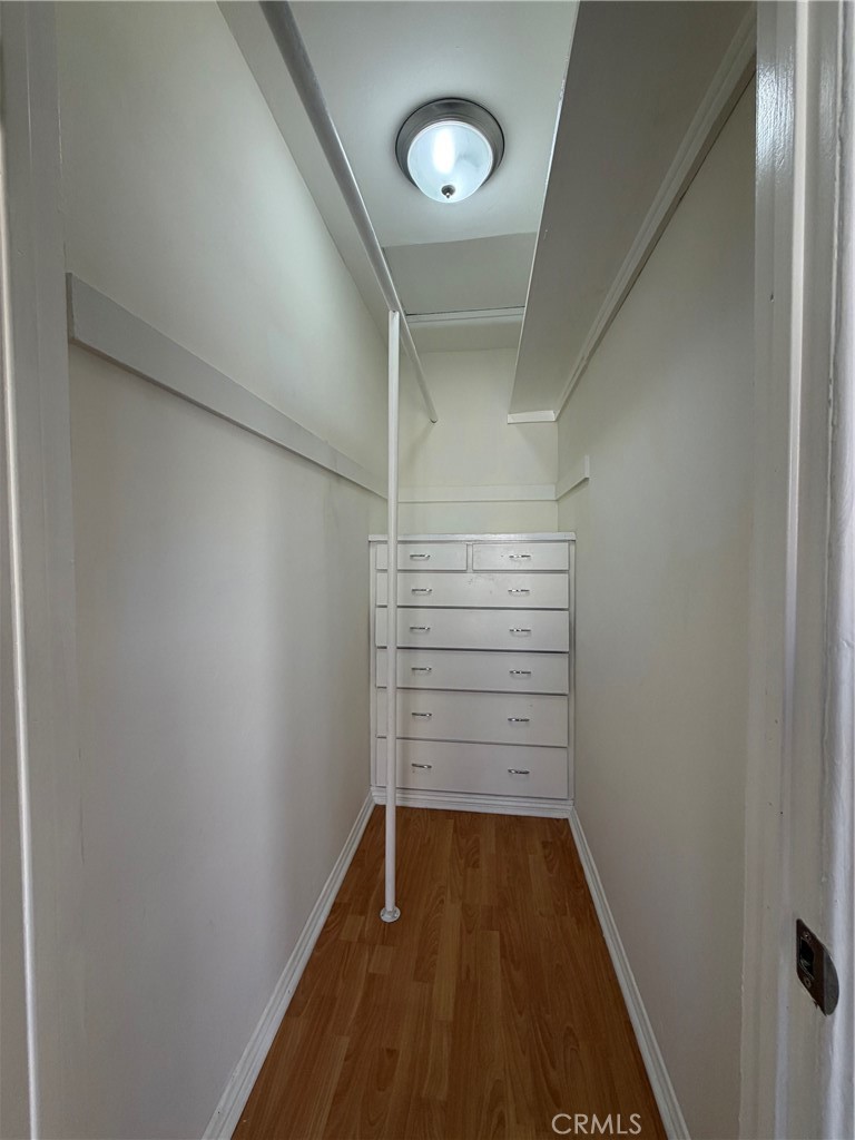 209 South Reeves Drive Beverly Hills, CA 90212 - Photo 8 of 14