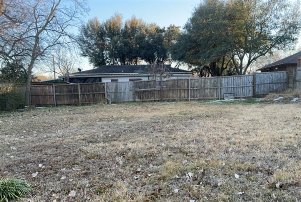 307 West Main Street Pilot Point, TX 76258 - Photo 5 of 13 Gallery Image 5