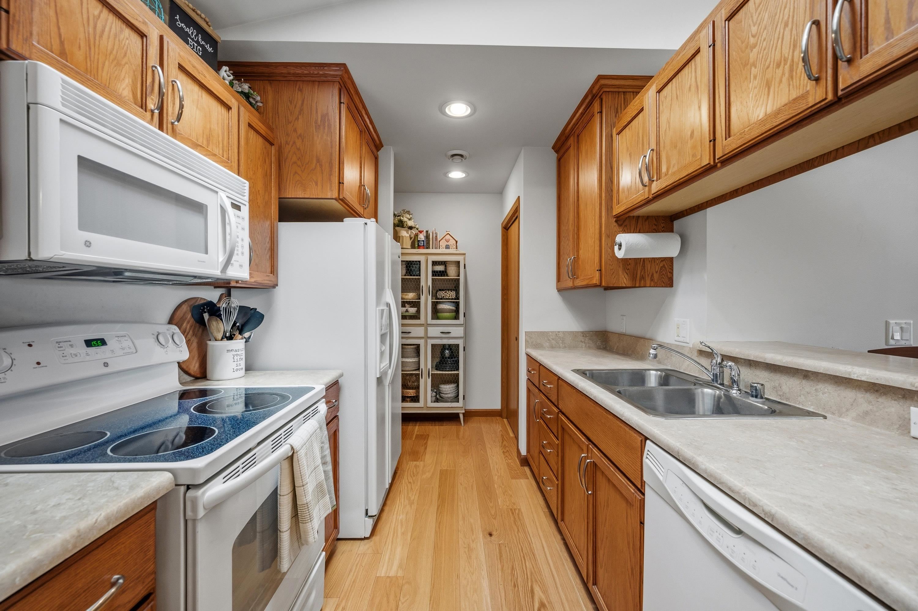 516 River Road, Unit 3 Columbus, WI 53925 - Photo 9 of 22