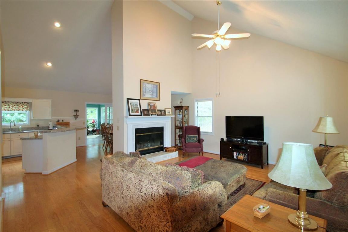 15058 Beacon Ridge Drive Seneca, SC 29678 - Photo 2 of 16 Gallery Image 2