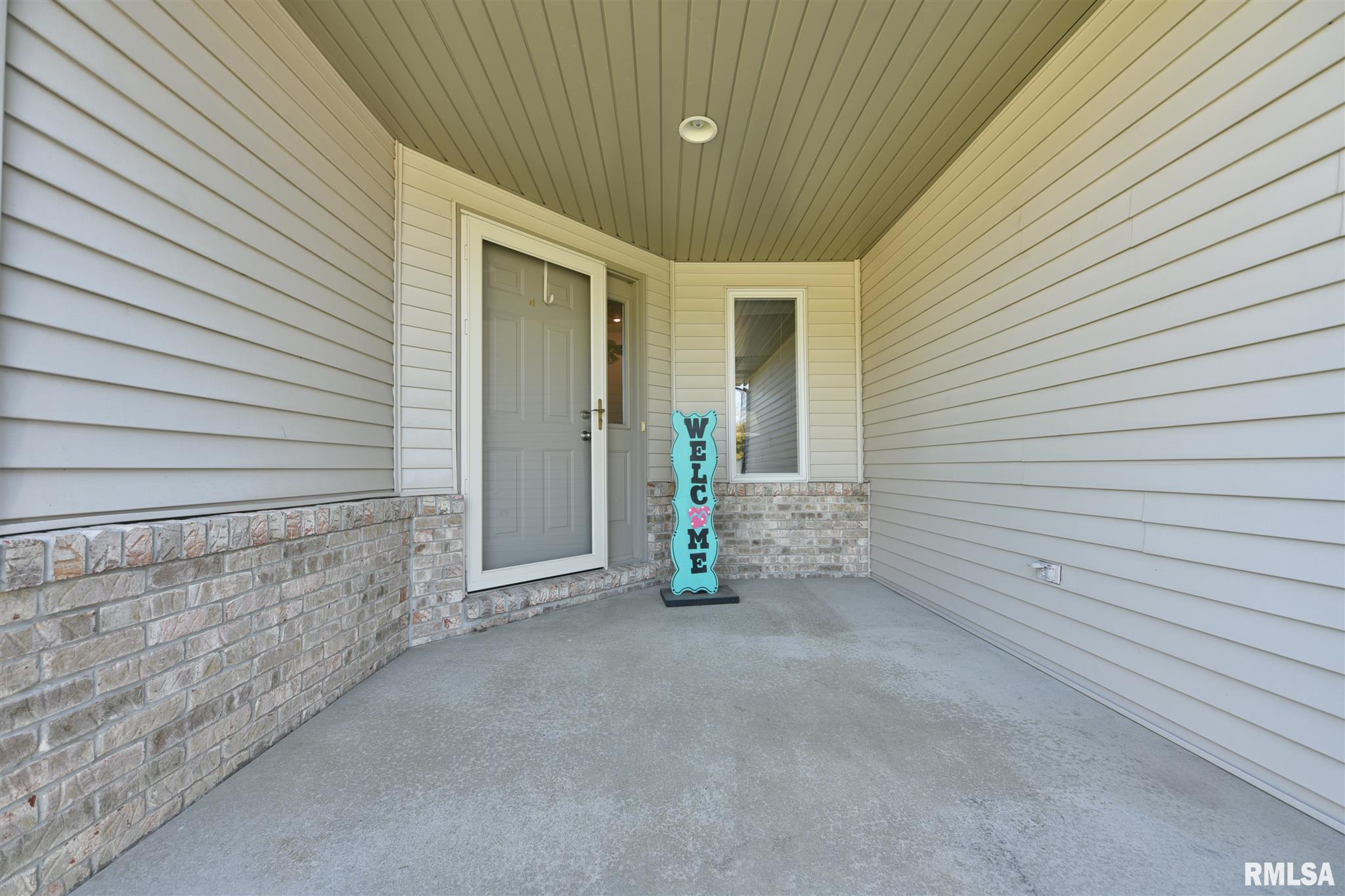 6322 Hayley Court Springfield, IL 62712 - Photo 3 of 32