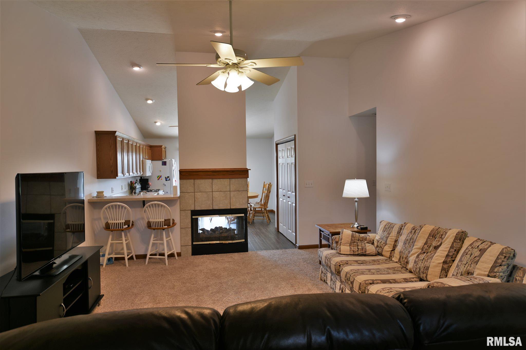 6322 Hayley Court Springfield, IL 62712 - Photo 5 of 32