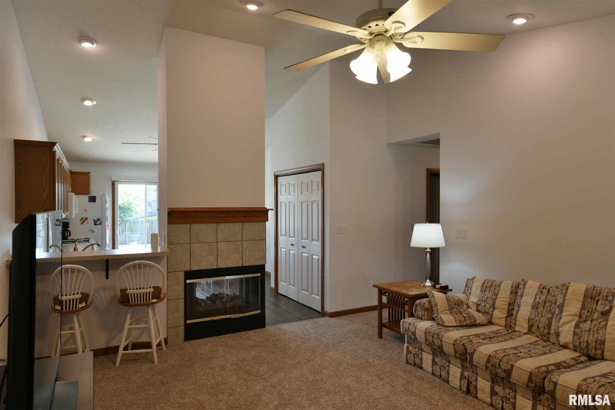6322 Hayley Court Springfield, IL 62712 - Photo 7 of 32
