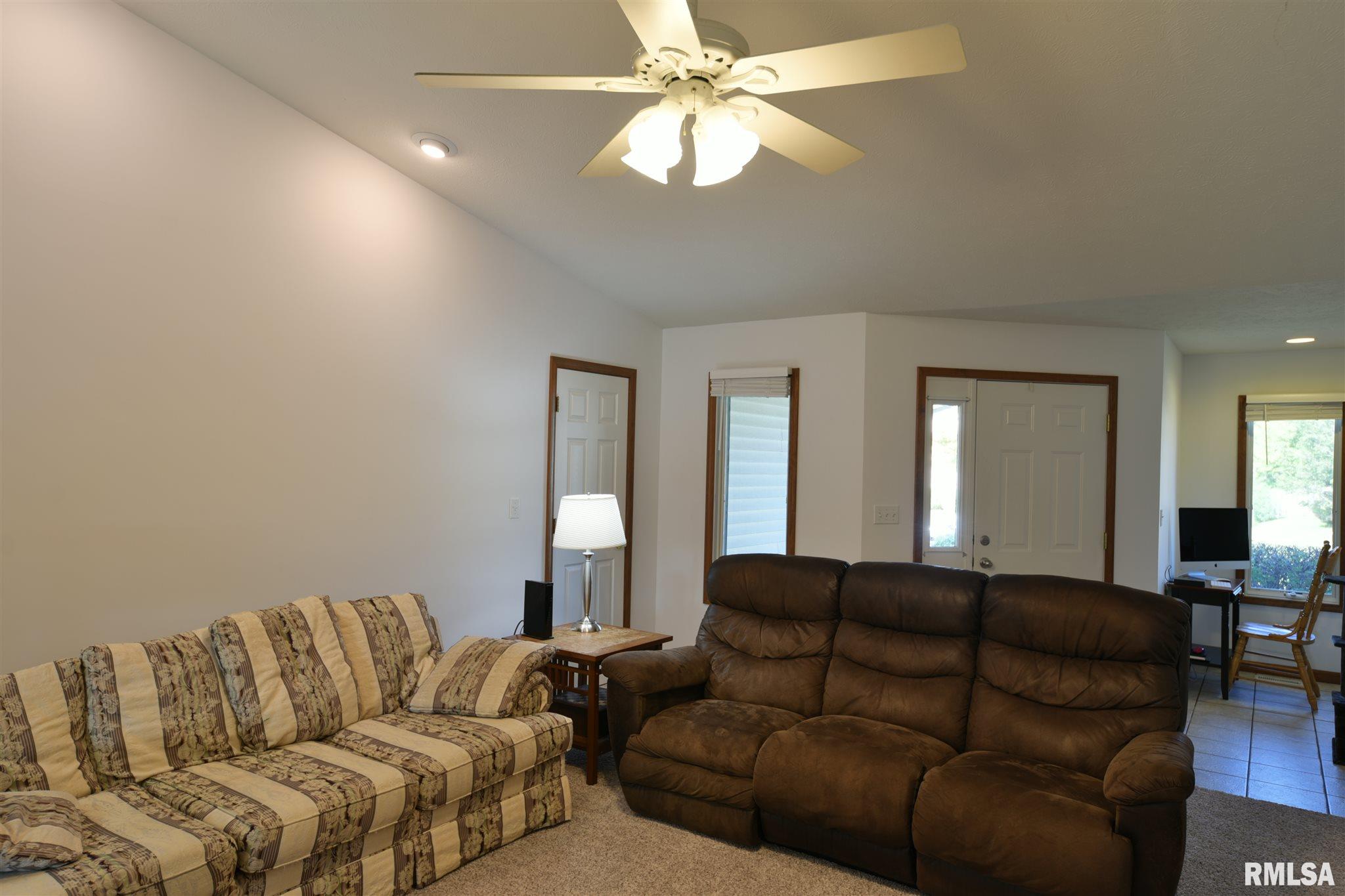 6322 Hayley Court Springfield, IL 62712 - Photo 8 of 32