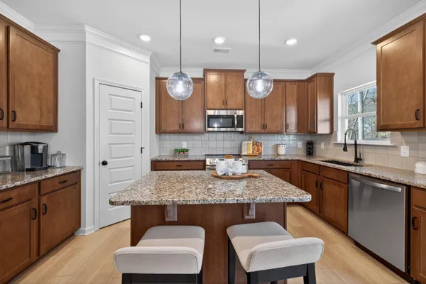 $432,205 | 8175 Harbour Chase Loop, Ooltewah, TN 37363