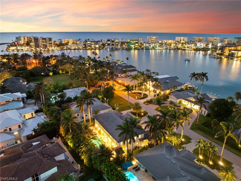 390 Windward Way Naples, FL 34103 - Photo 38 of 42 a view of a city