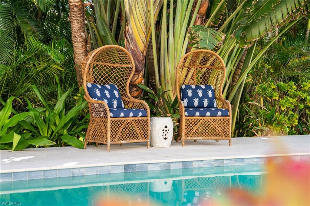 390 Windward Way Naples, FL 34103 - Photo 6 of 42 a view of entryway