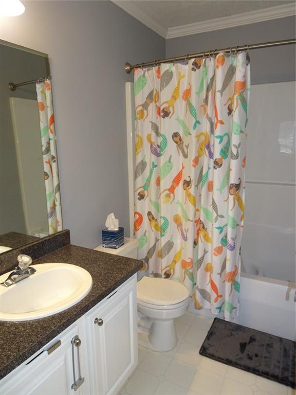318 Byron Road Pittsburgh, PA 15237 - Photo 14 of 19 2nd full bath