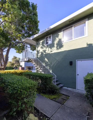 $619,000 | 4460 Diamond Street, Unit 4, Capitola, CA 95010