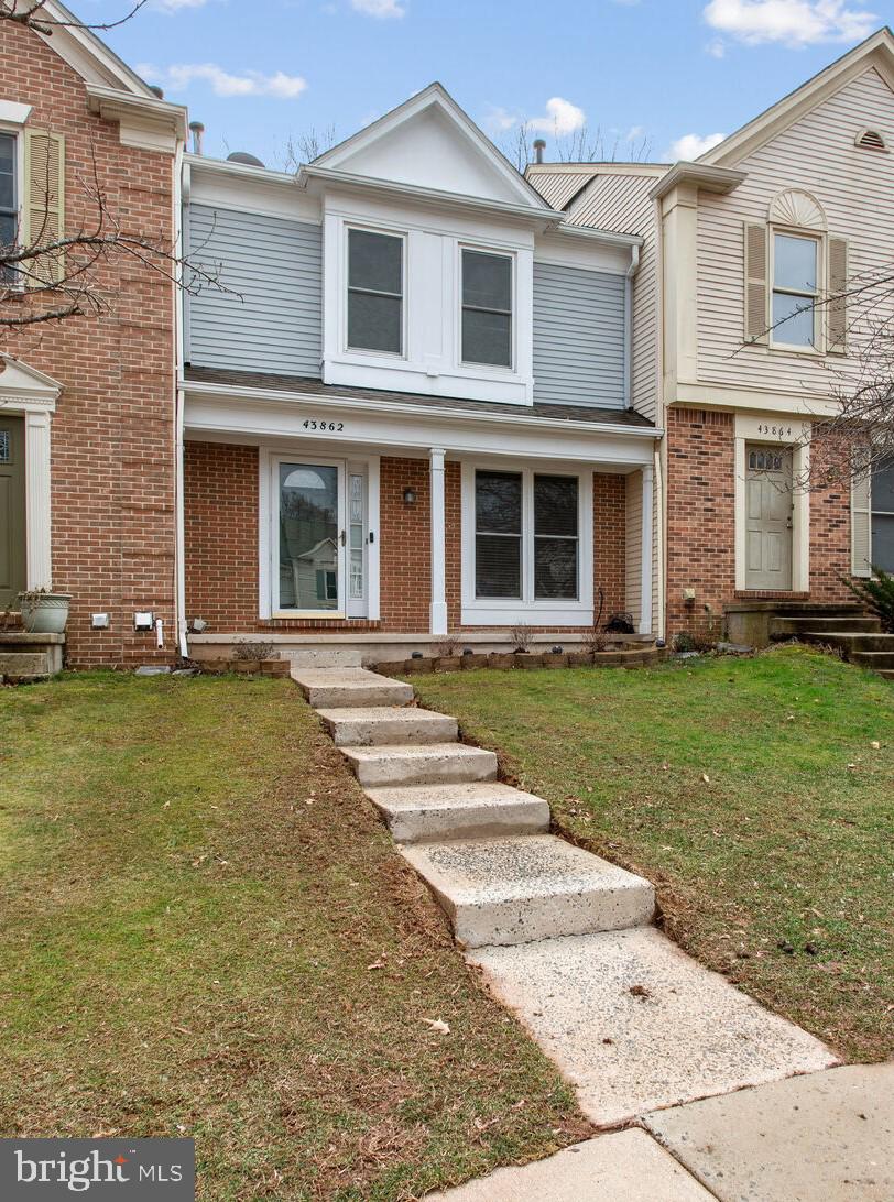 43862 Laburnum Square Ashburn, VA 20147 - Photo 20 of 27 Exterior Front