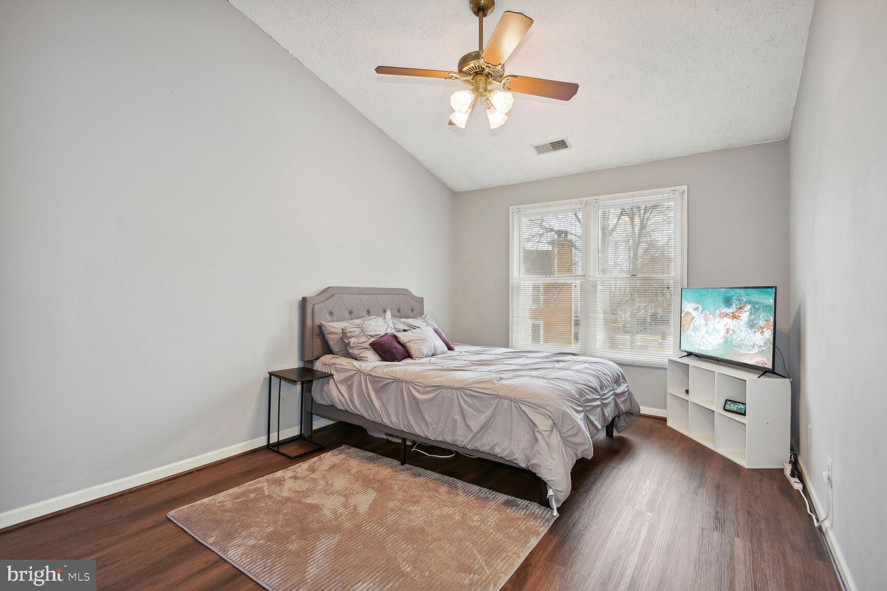 43862 Laburnum Square Ashburn, VA 20147 - Photo 3 of 27 Primary Bedroom
