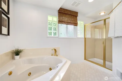 $1,285,000 | 19416 84th Avenue West, Edmonds, WA 98026