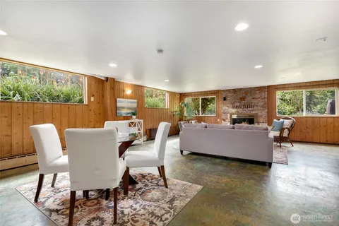 $1,285,000 | 19416 84th Avenue West, Edmonds, WA 98026