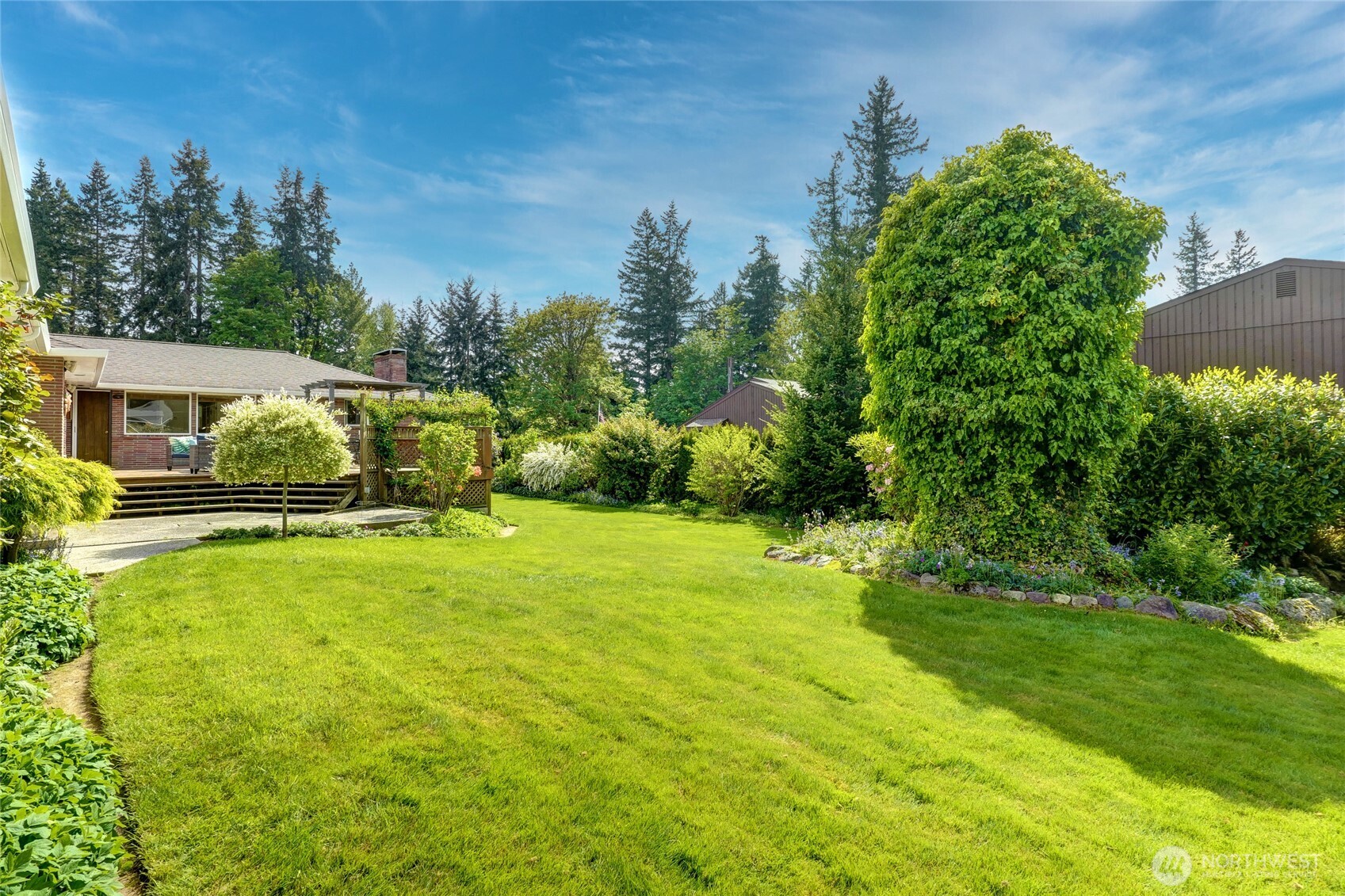 19416 84th Avenue West Edmonds, WA 98026 - Photo 28 of 36