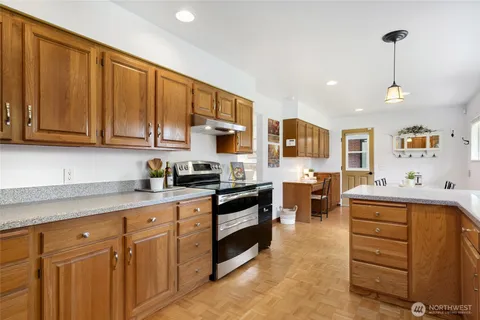 $1,285,000 | 19416 84th Avenue West, Edmonds, WA 98026