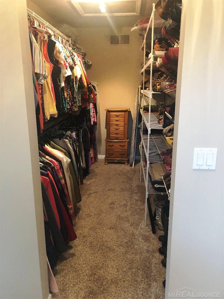 9648 Clyde Road Fenton, MI 48430 - Photo 12 of 28 Gallery Image 12