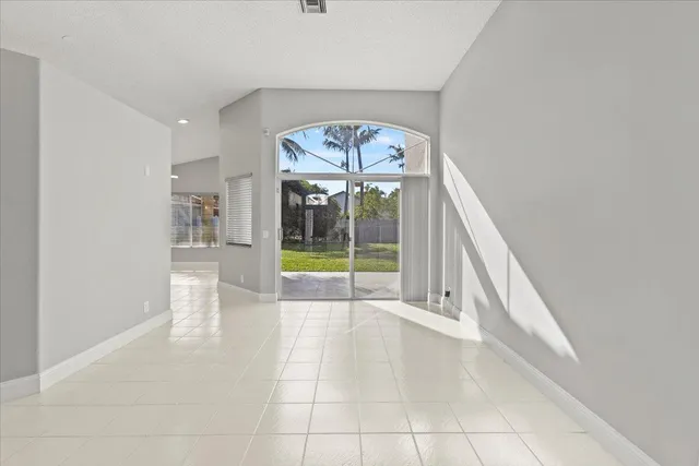 $3,495 | 4546 Northwest 7th Place, Deerfield Beach, FL 33442