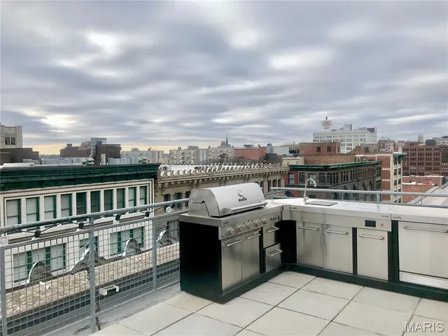 $1,895 | 1209 Washington Avenue, Unit 818, St. Louis, MO 63103