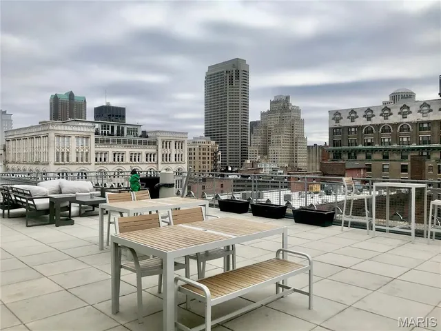 $1,895 | 1209 Washington Avenue, Unit 818, St. Louis, MO 63103