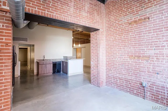 $1,895 | 1209 Washington Avenue, Unit 818, St. Louis, MO 63103