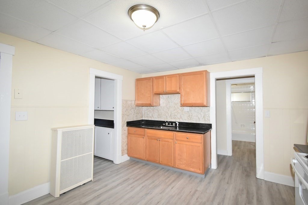116-118 Johnson Street Springfield, MA 01108 - Photo 7 of 32
