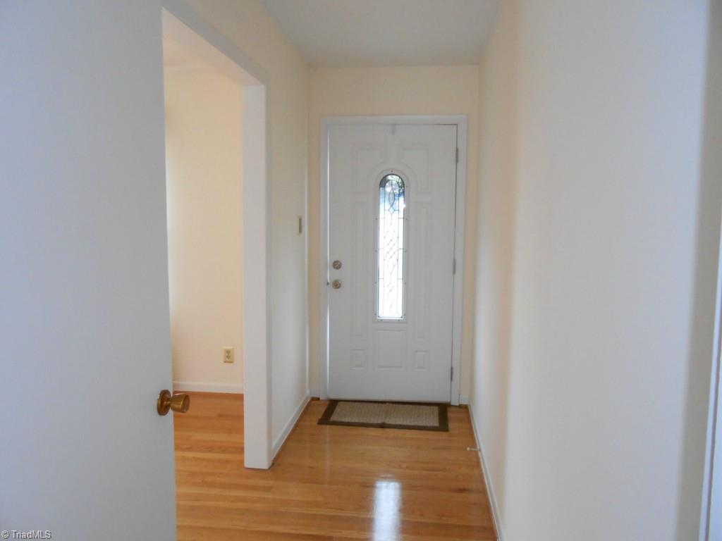 6500 Company Mill Road Climax, NC 27233 - Photo 2 of 12 Entry Hall