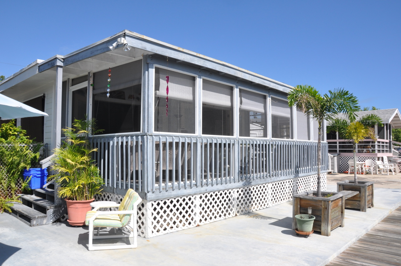22 Osprey Road Key Largo, FL 33037 - Photo 2 of 19 Canal Side